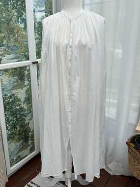 Véritécouer White Flowy Button Down Cotton Dress One Size